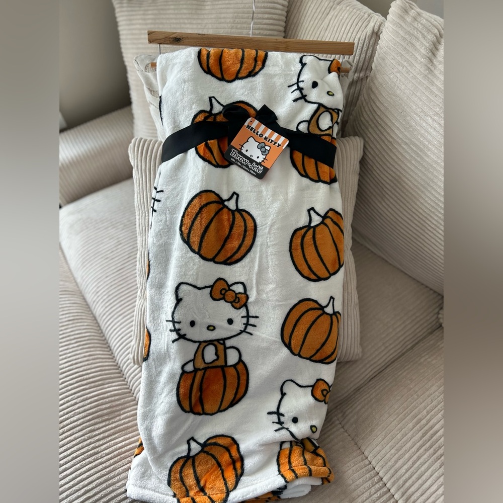 Hello Kitty Pumpkin Blanket